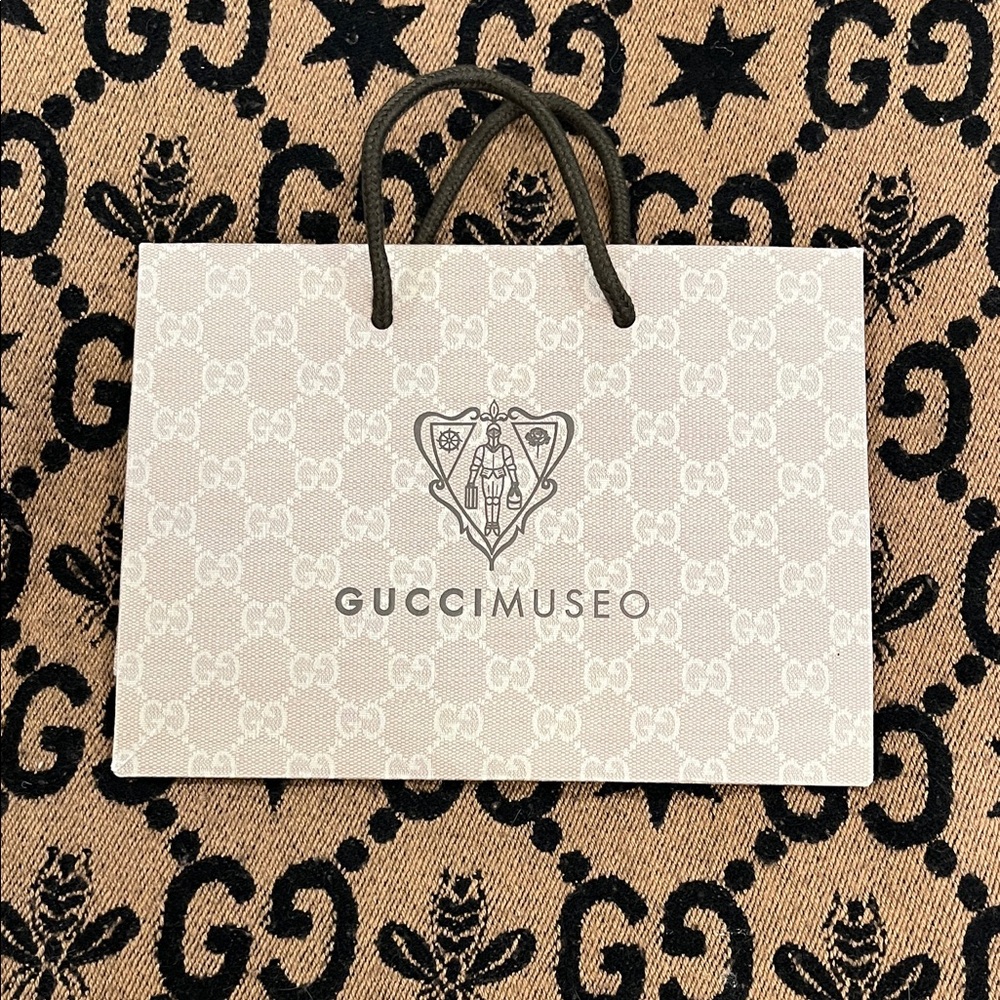 Gucci Museo Beige Shopping Bag